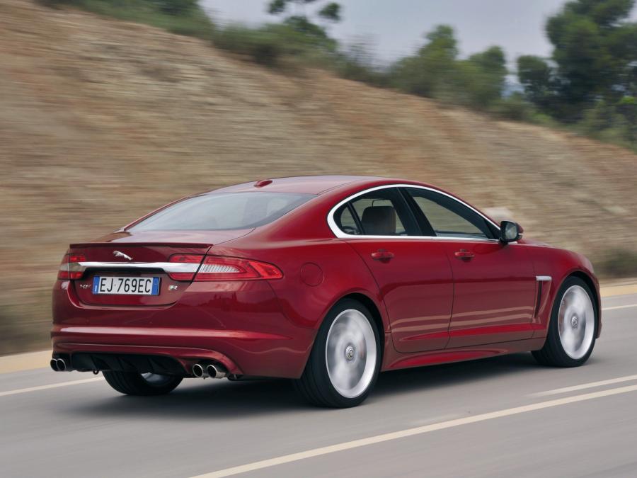  Jaguar XFR 2011 года  (фото 4 из 20)